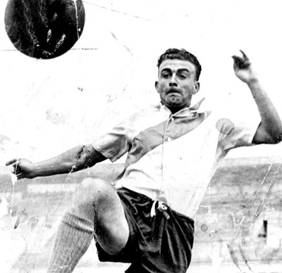 Alfredo Di Stéfano (b.1926), 'a god of the stadium, a magician of the ball, 